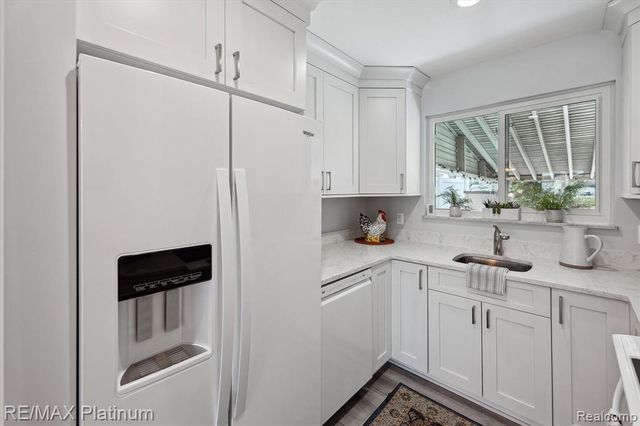 5992 Alan Drive 22, Brighton, MI 48116