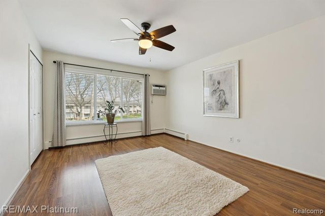 5992 Alan Drive 22, Brighton, MI 48116