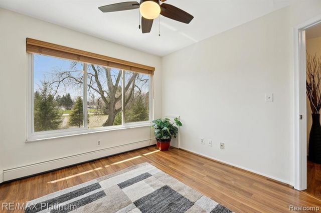 5992 Alan Drive 22, Brighton, MI 48116