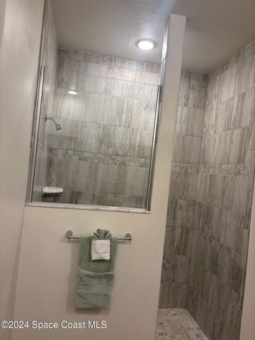 647 Airoso Road SE, Palm Bay, FL 32909