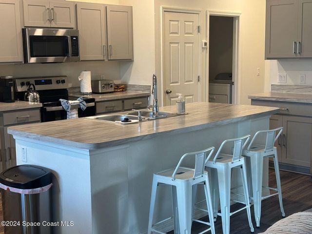 647 Airoso Road SE, Palm Bay, FL 32909
