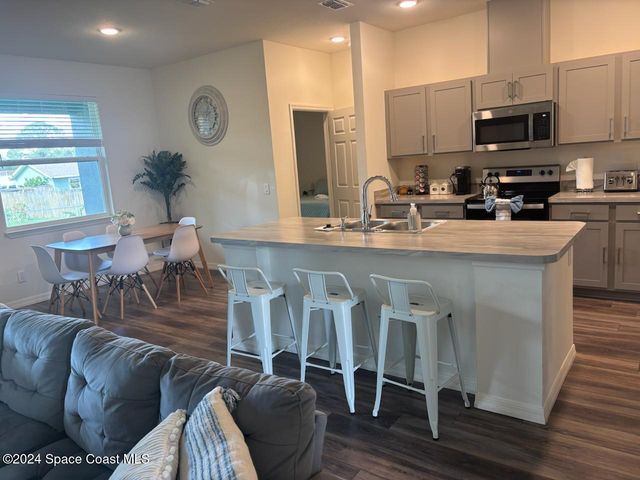 647 Airoso Road SE, Palm Bay, FL 32909