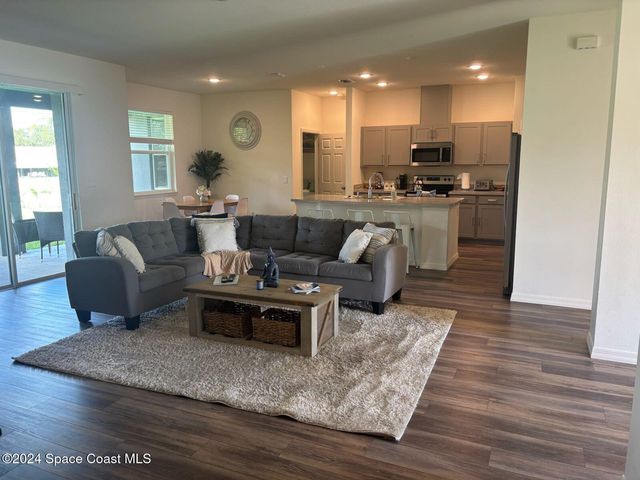 647 Airoso Road SE, Palm Bay, FL 32909