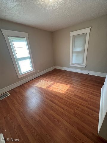 1061 Ackley Street, Akron, OH 44306
