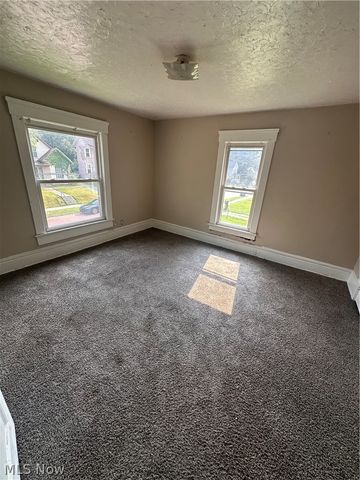 1061 Ackley Street, Akron, OH 44306