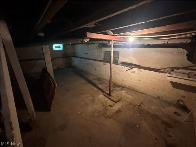 1061 Ackley Street, Akron, OH 44306