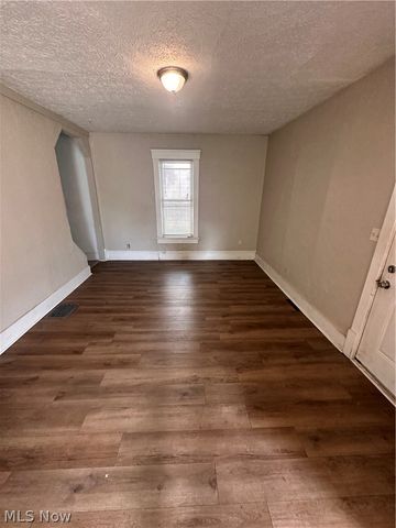1061 Ackley Street, Akron, OH 44306