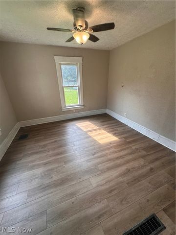 1061 Ackley Street, Akron, OH 44306