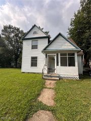 1061 Ackley Street, Akron, OH 44306