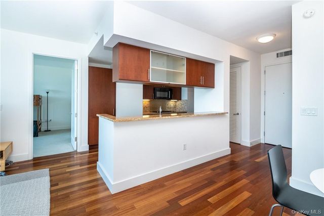 175 Huguenot Street 2602, New Rochelle, NY 10801