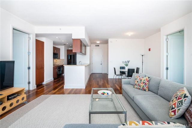 175 Huguenot Street 2602, New Rochelle, NY 10801