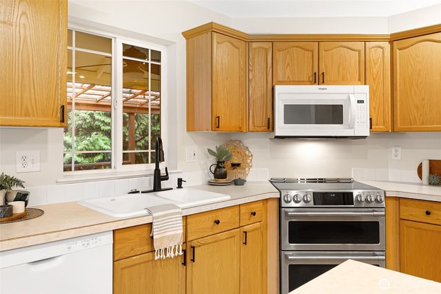 3004 Barkley Meadows Circle, Bellingham, WA 98226