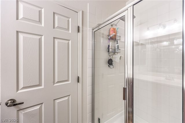 10450 Gold Shadow Avenue, Las Vegas, NV 89129