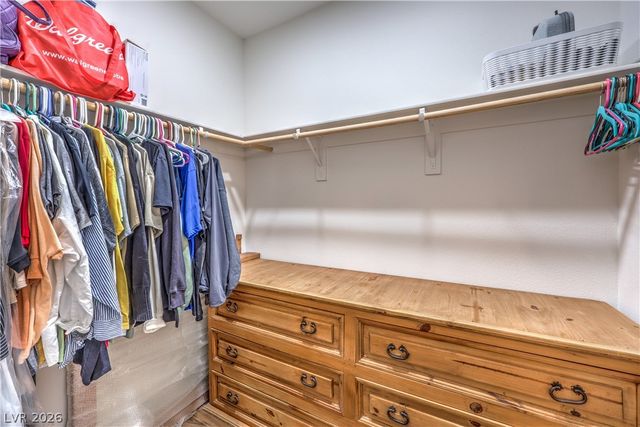 10450 Gold Shadow Avenue, Las Vegas, NV 89129