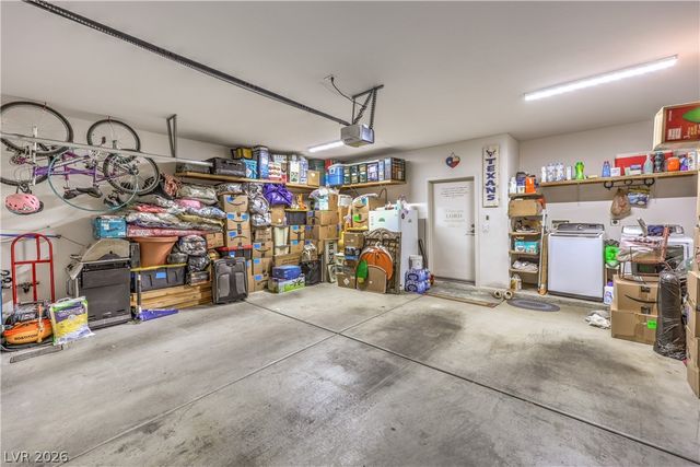 10450 Gold Shadow Avenue, Las Vegas, NV 89129