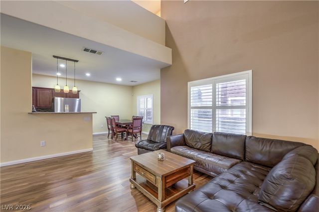 10450 Gold Shadow Avenue, Las Vegas, NV 89129