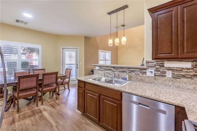 10450 Gold Shadow Avenue, Las Vegas, NV 89129