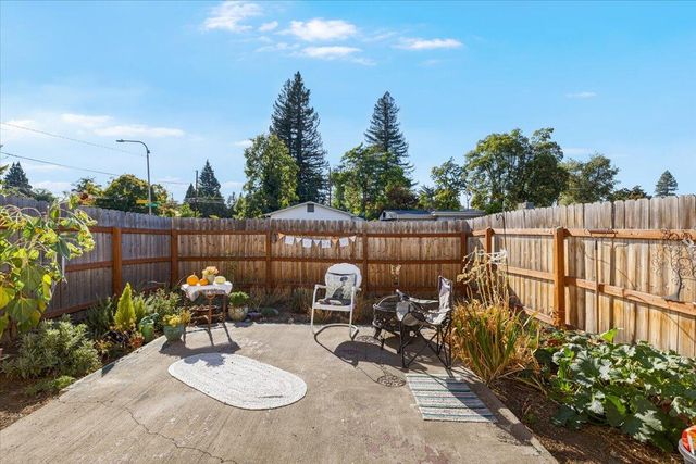 372 Ogara Street, Medford, OR 97501