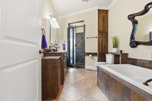 6601 Rivermist Pt, North Little Rock, AR 72118