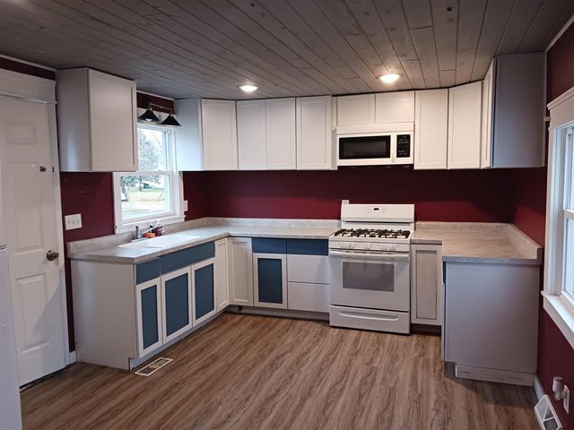 112 E Church Street, Orfordville, WI 53576