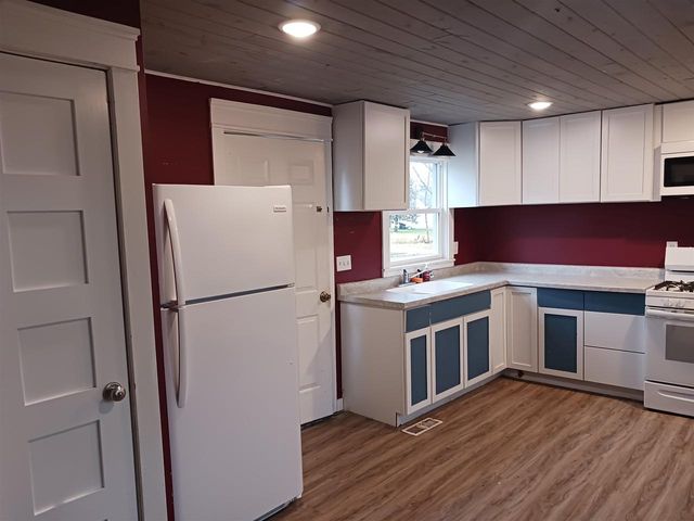 112 E Church Street, Orfordville, WI 53576