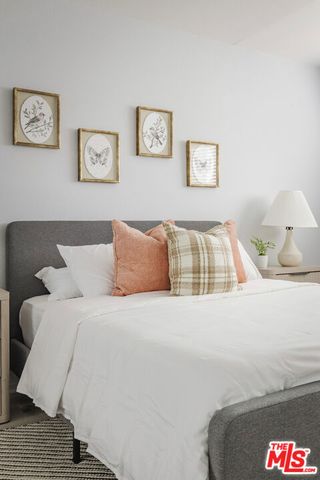 4829 Whitsett Avenue 301, Valley Village, CA 91607