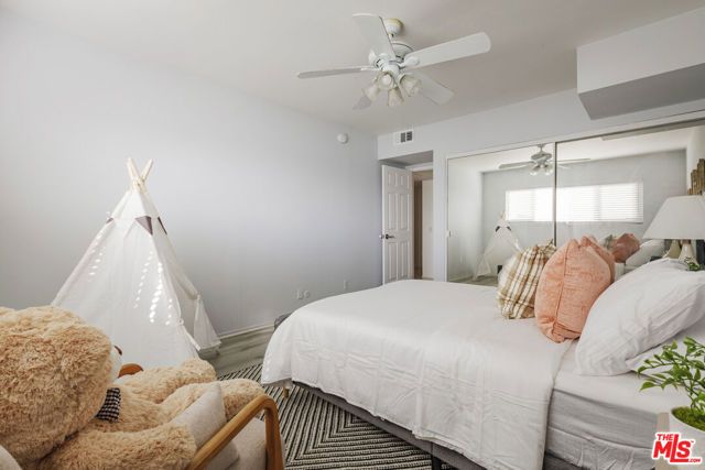 4829 Whitsett Avenue 301, Valley Village, CA 91607