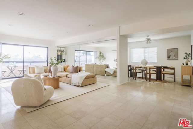 4829 Whitsett Avenue 301, Valley Village, CA 91607