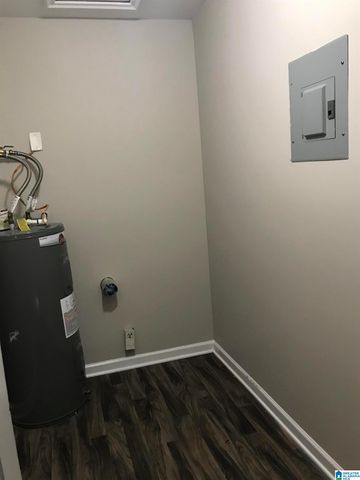 221 25TH STREET, Birmingham, AL 35211