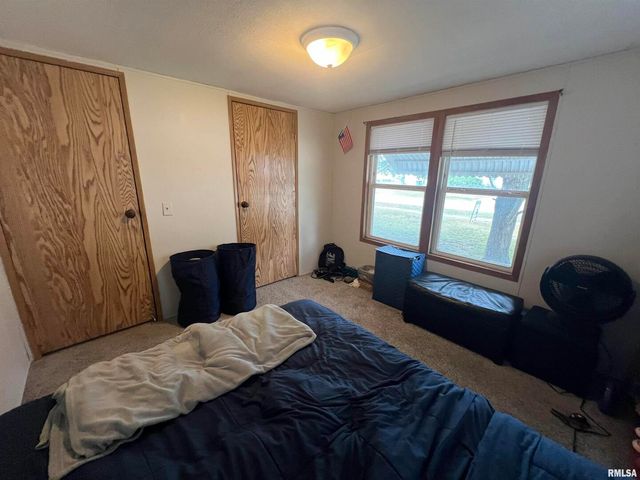 511 W HELEN Avenue, Christopher, IL 62822