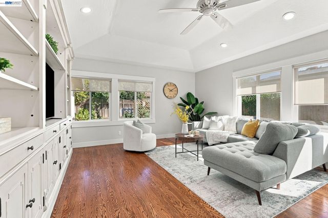 784 Avalon Way, Livermore, CA 94550