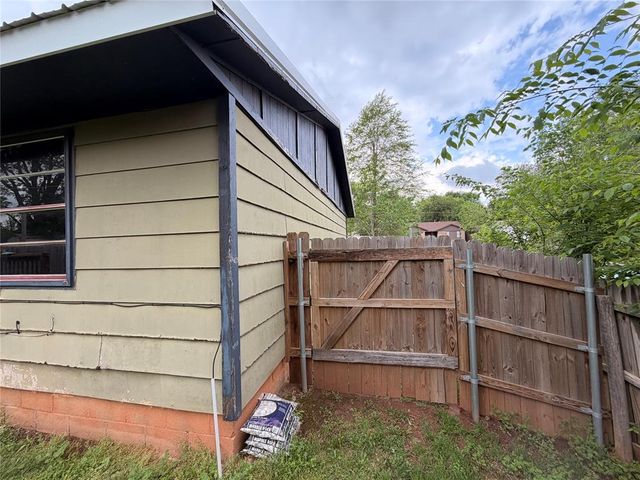 511 S 7th Street, Noble, OK 73068