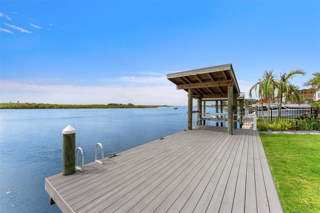1194 N PENINSULA AVENUE, New Smyrna Beach, FL 32169