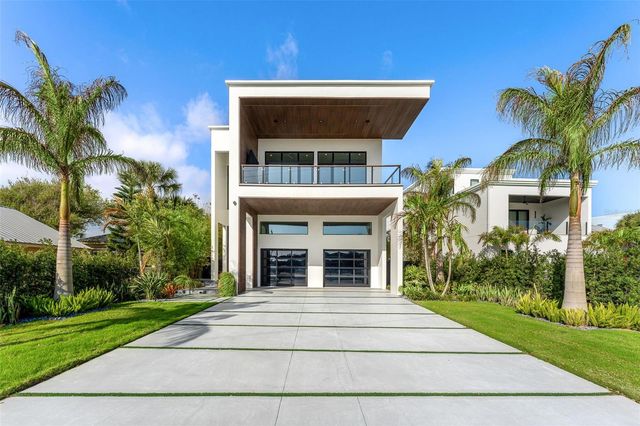 1194 N PENINSULA AVENUE, New Smyrna Beach, FL 32169