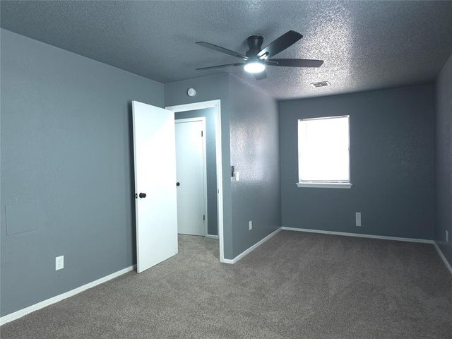 1150 N Eagle Lane 32, Oklahoma City, OK 73127