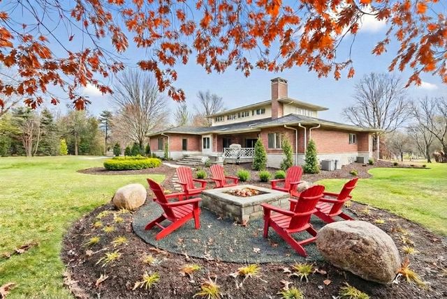 1863 Pheasant Run, Long Grove, IL 60047