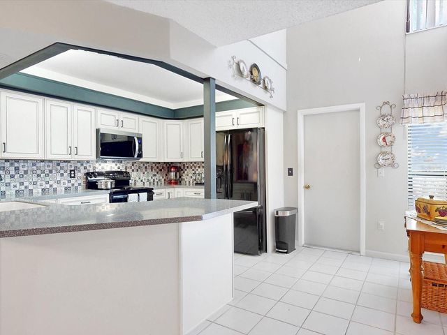 109 COVENTRY LANE, Haines City, FL 33844