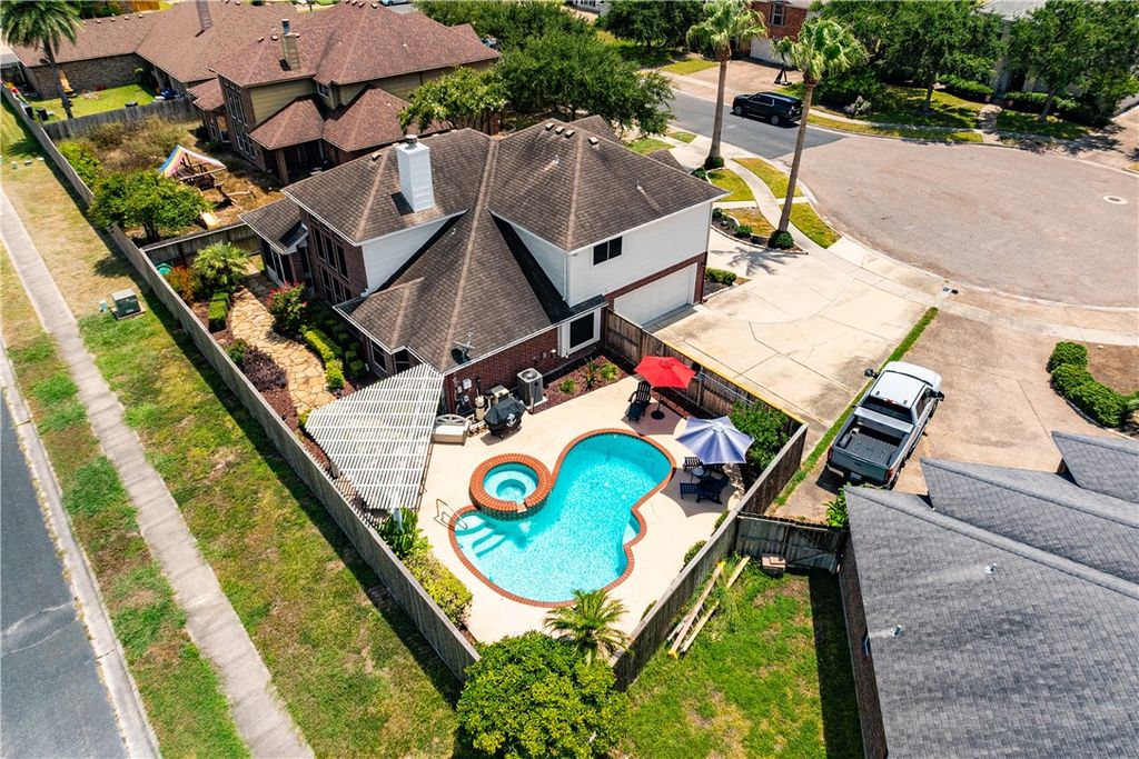5706 Waterford Dr, Corpus Christi, TX 78414 — photo 3