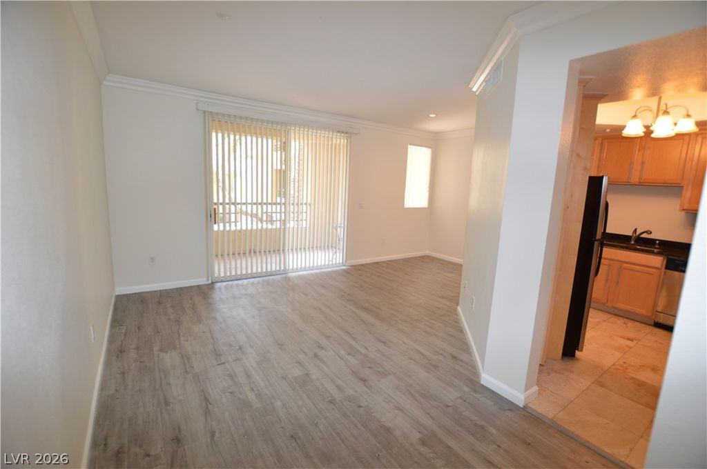 270 East Flamingo Road 136, Las Vegas, NV 89169 — exterior