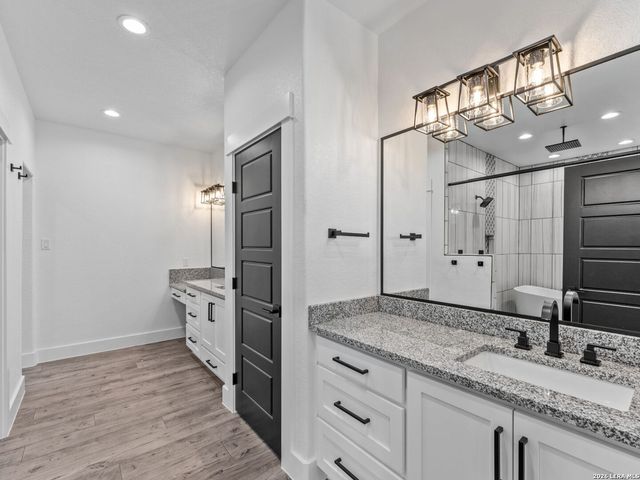 465 W Wetz Road, Marion, TX 78124