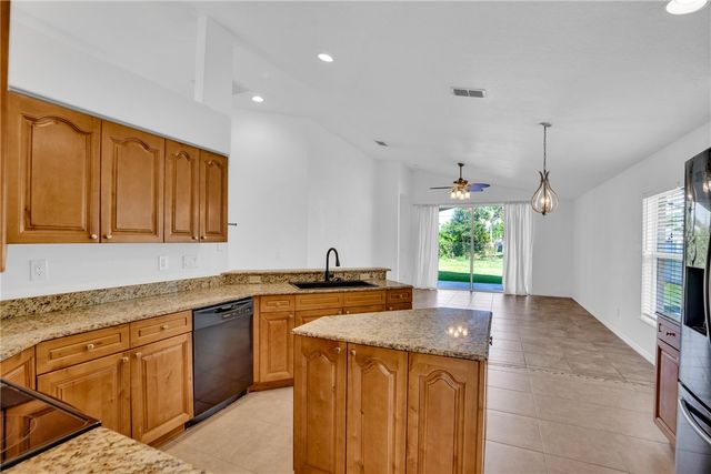 1635 16th Court SW, Vero Beach, FL 32962