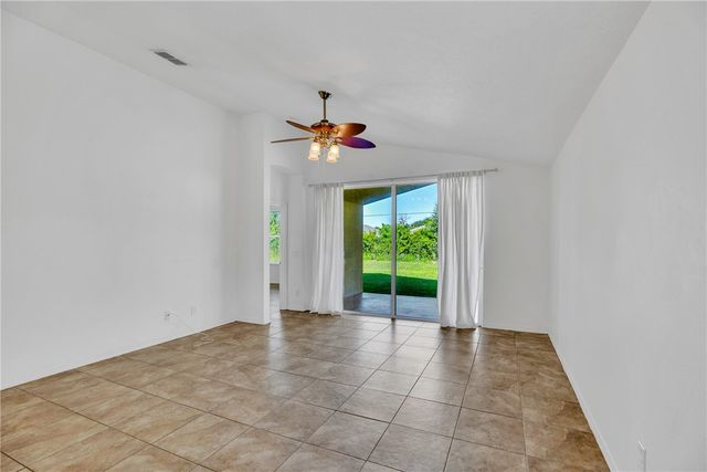 1635 16th Court SW, Vero Beach, FL 32962