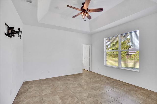 1635 16th Court SW, Vero Beach, FL 32962