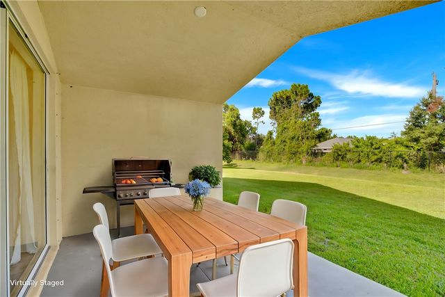 1635 16th Court SW, Vero Beach, FL 32962