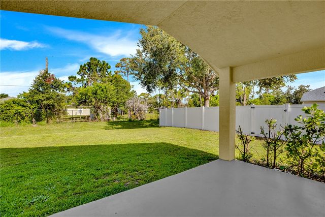 1635 16th Court SW, Vero Beach, FL 32962