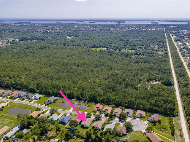 1635 16th Court SW, Vero Beach, FL 32962