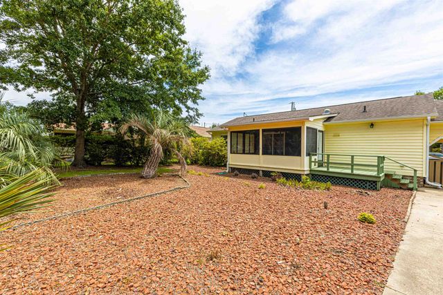 706 Thomas Ave., North Myrtle Beach, SC 29582