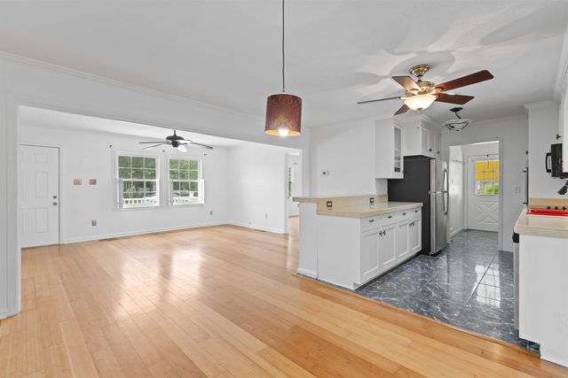 706 Thomas Ave., North Myrtle Beach, SC 29582