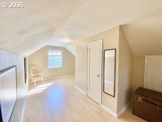 255 W FAIRFIELD St, Gladstone, OR 97027