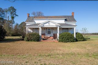 1116 W Elizabeth Street, Clinton, NC 28328